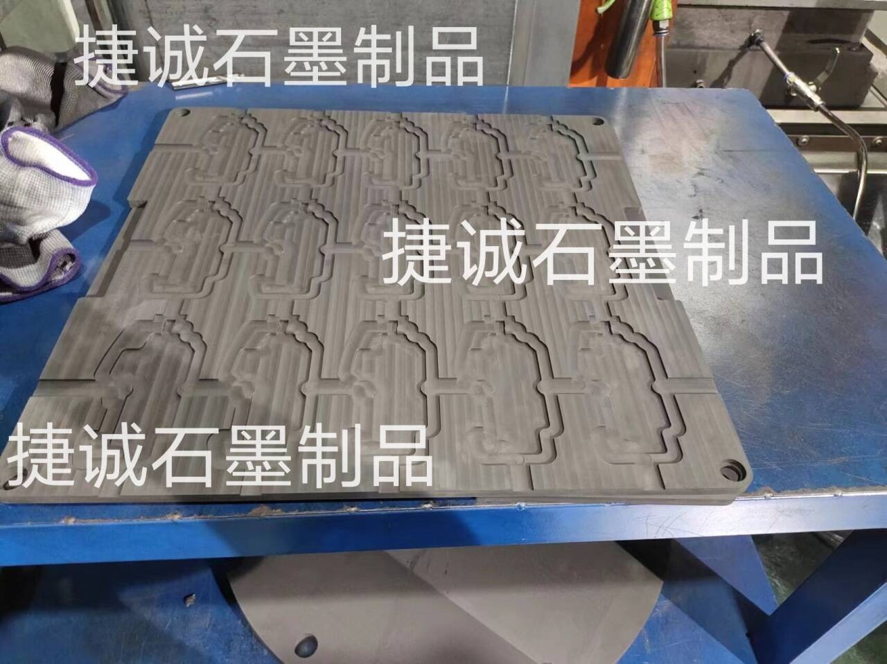 VC散熱模具，擴(kuò)散焊接超薄VC石墨治具，VC石墨模具，VC擴(kuò)散焊接石墨治具，石墨模具，石墨模具生產(chǎn)廠家